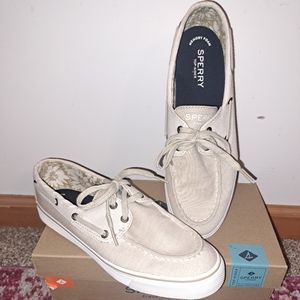 NWT, Sperry women’s Biscayne Natural boat lace up boat shoes.